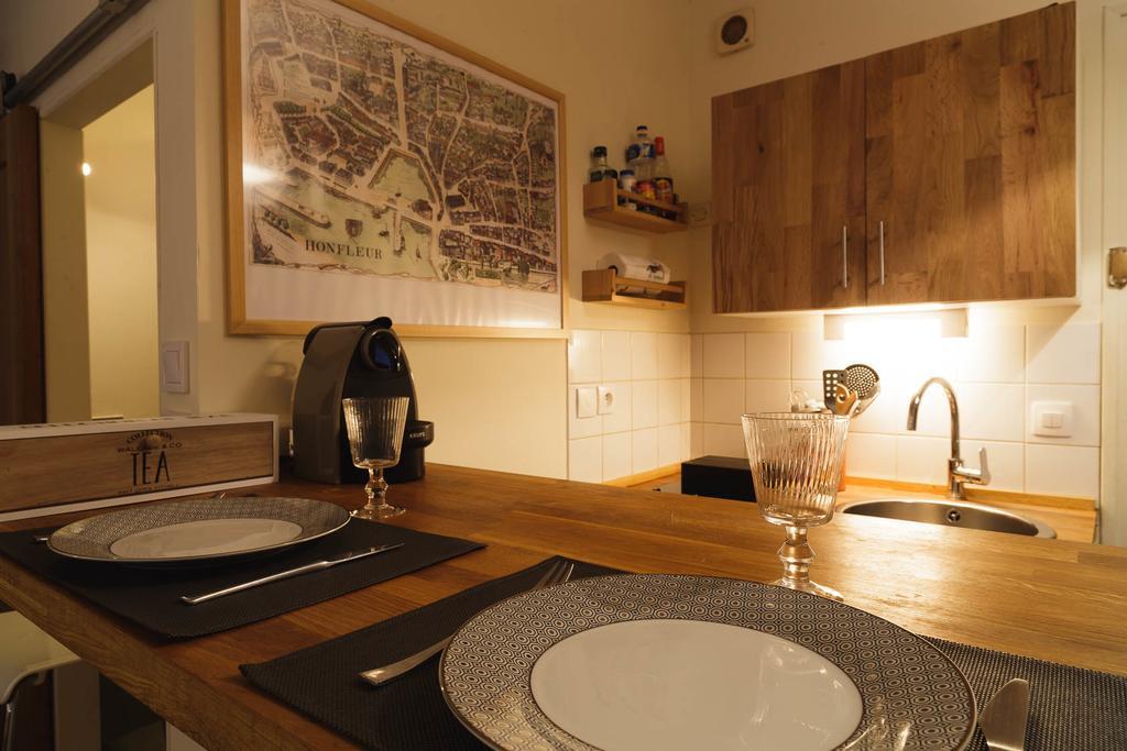 Le Studio Du Gouverneur Онфлер Номер фото